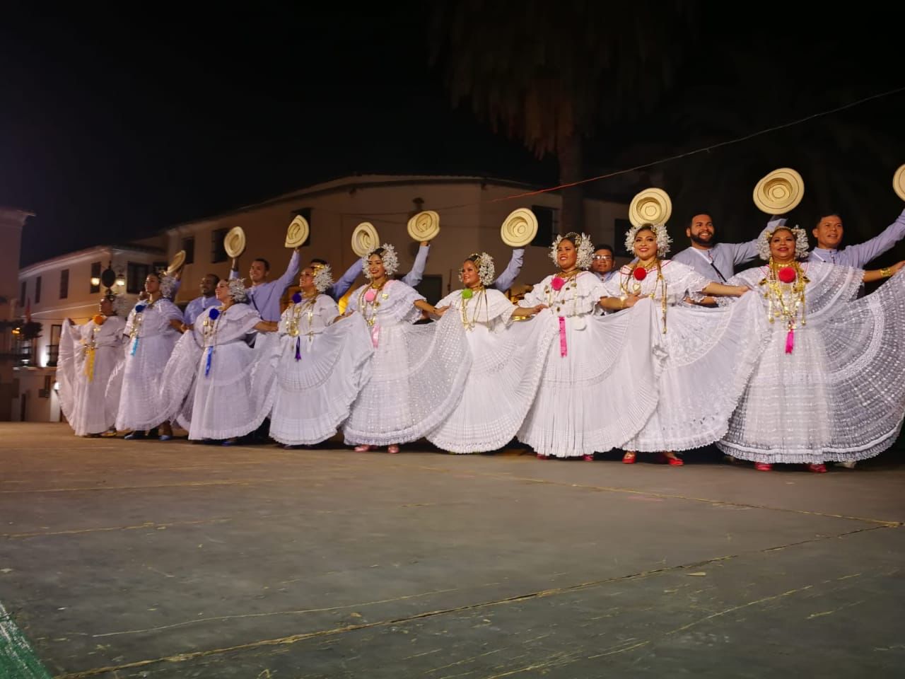 Agrupación Folklórica Encantos de Mi Panamá