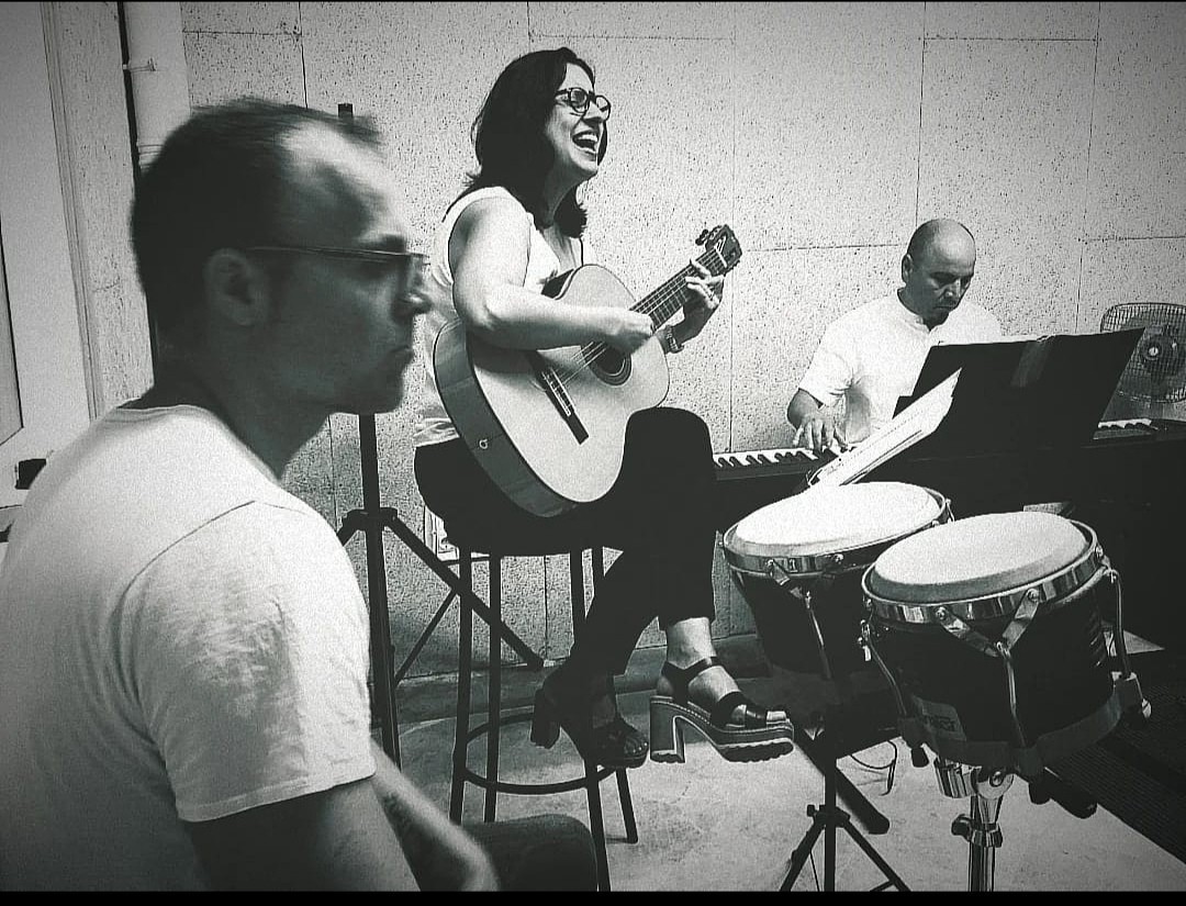 Cantos de Raíz