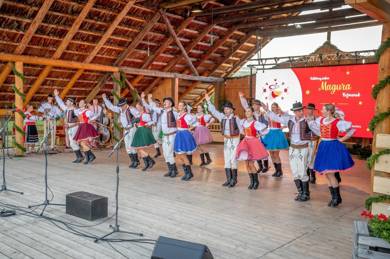 Folklore Ensemble Magura