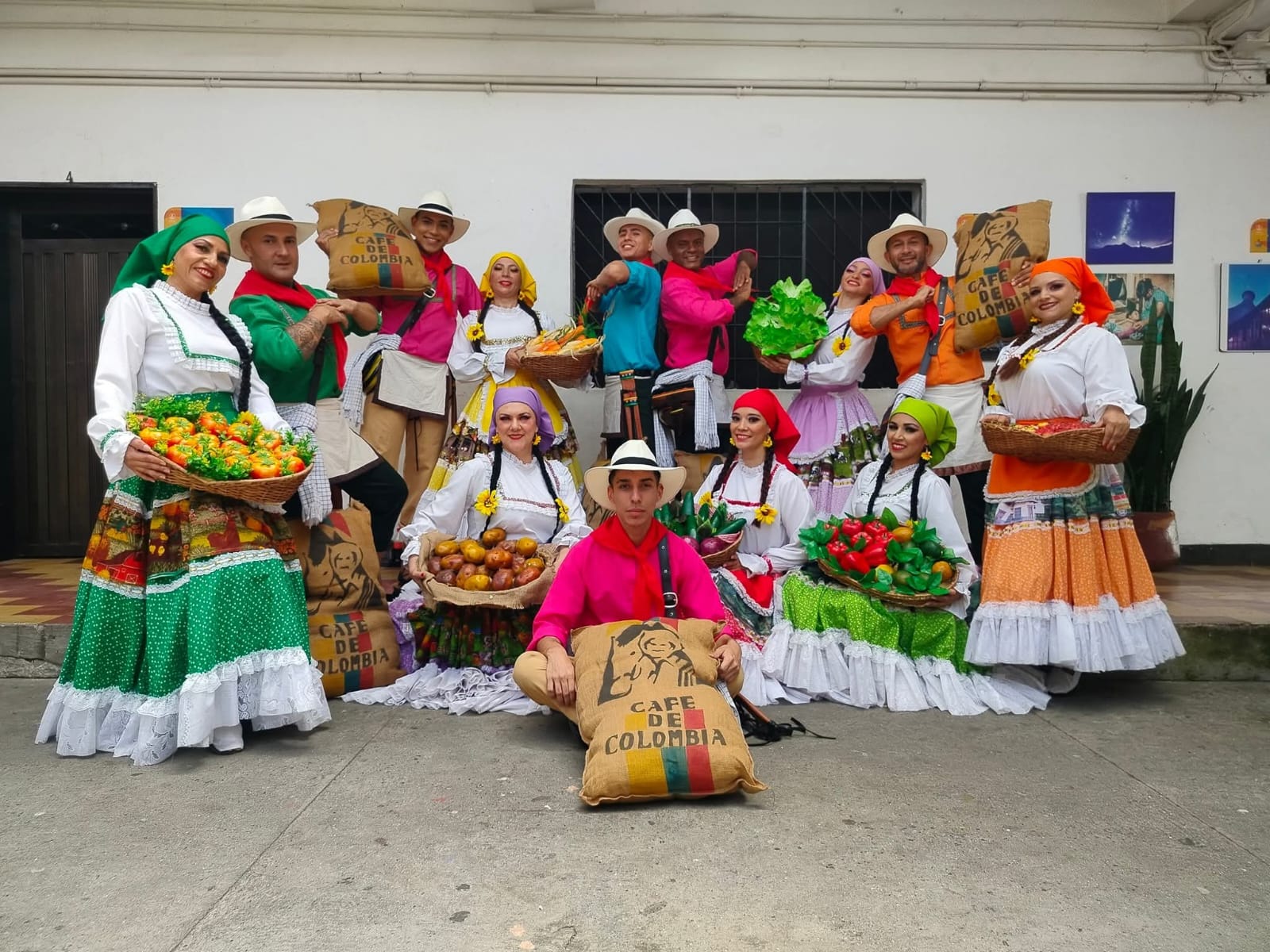 Show Dance – Cuerpos en Movimiento